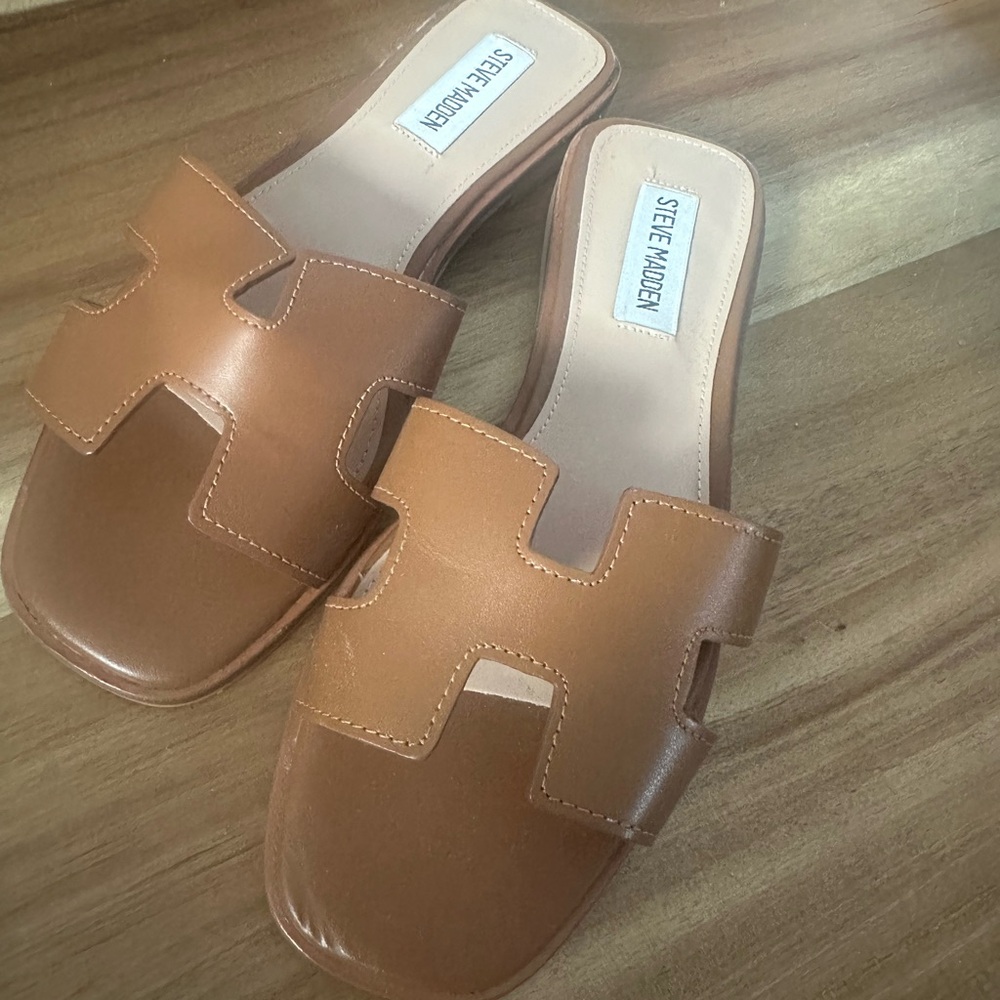 Steve Madden Tan Slide Sandals